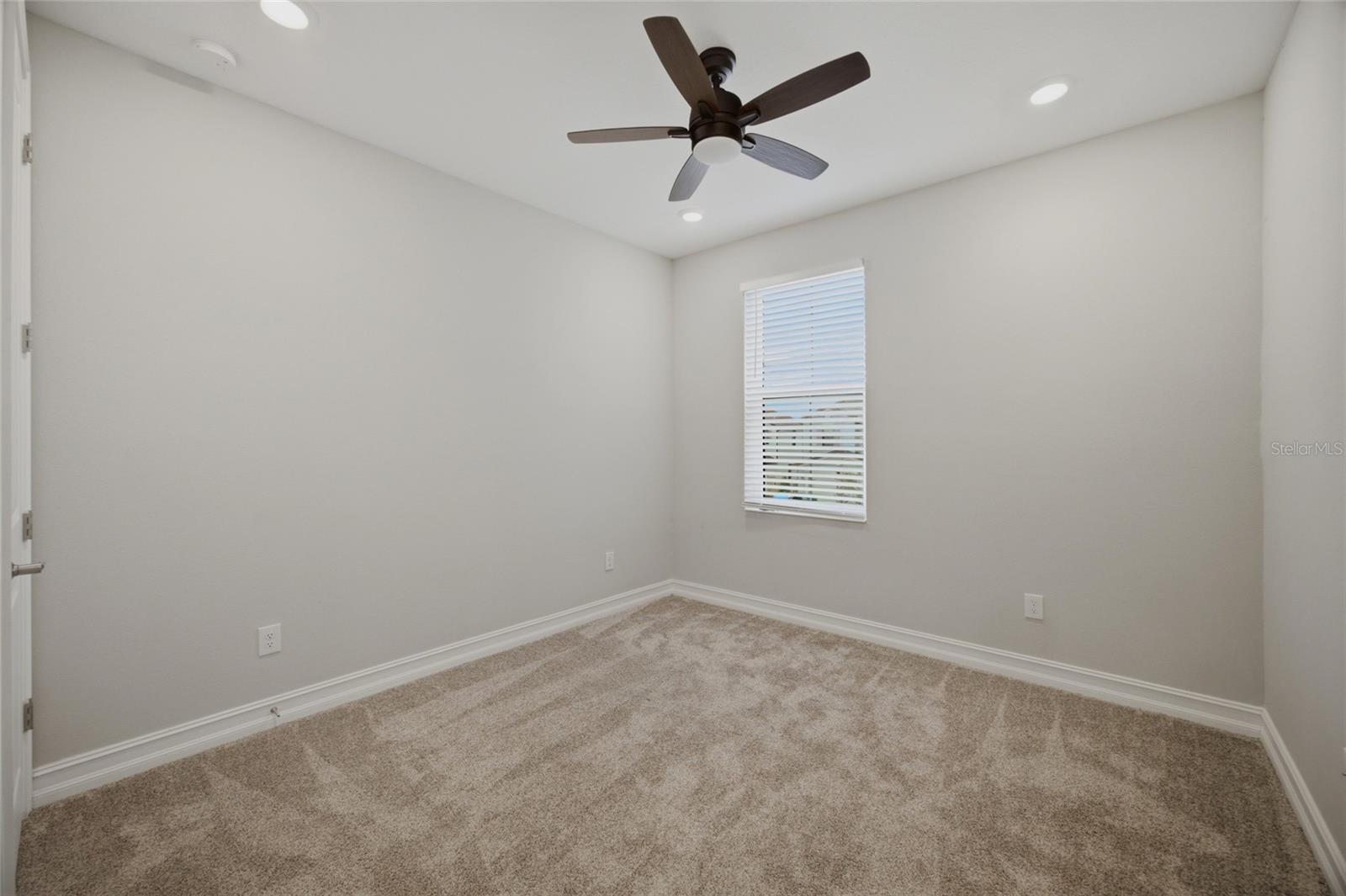 4667 SAN MARTINO DR — photo 31