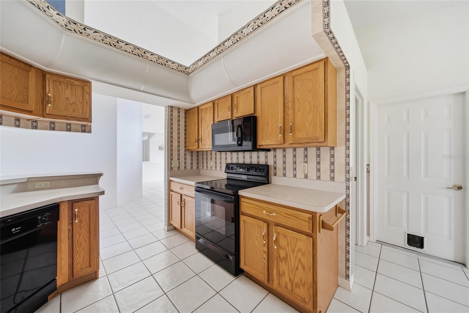 13652 PIMBERTON DR — photo 6