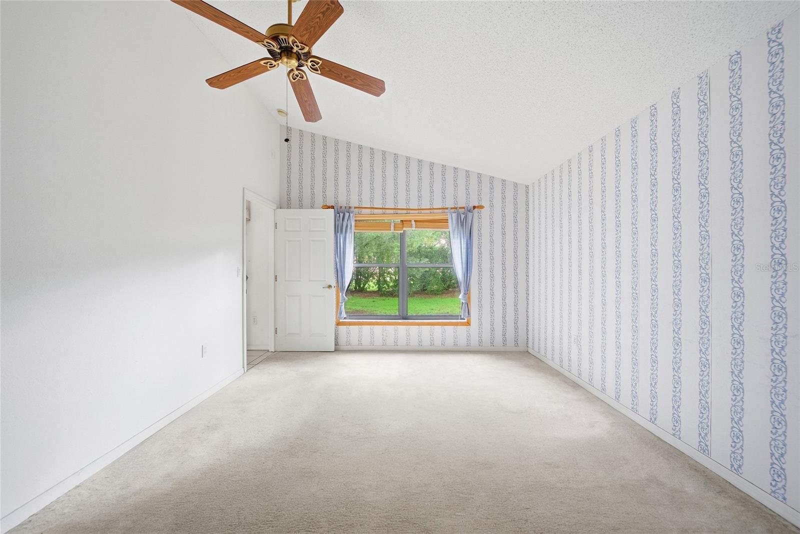 13652 PIMBERTON DR — photo 32