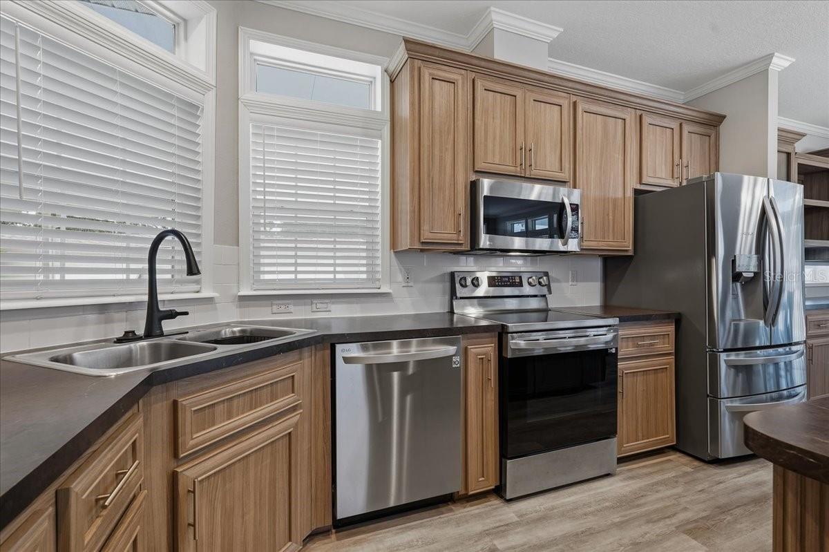 8903 SHELDON WEST DR — photo 22