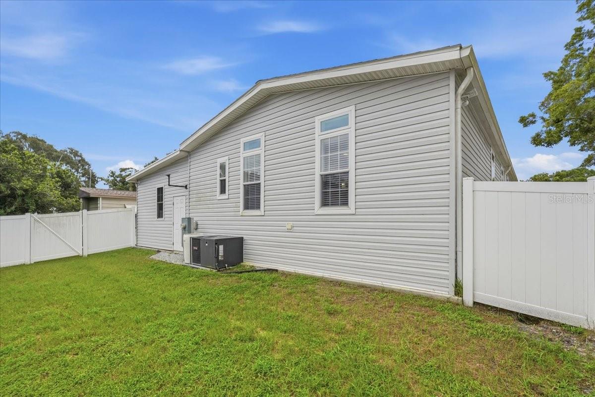 8903 SHELDON WEST DR — photo 47