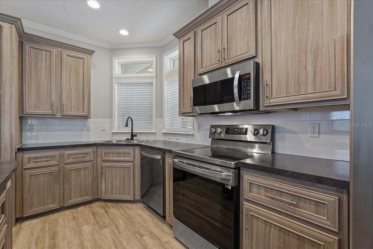 8903 SHELDON WEST DR — photo 24