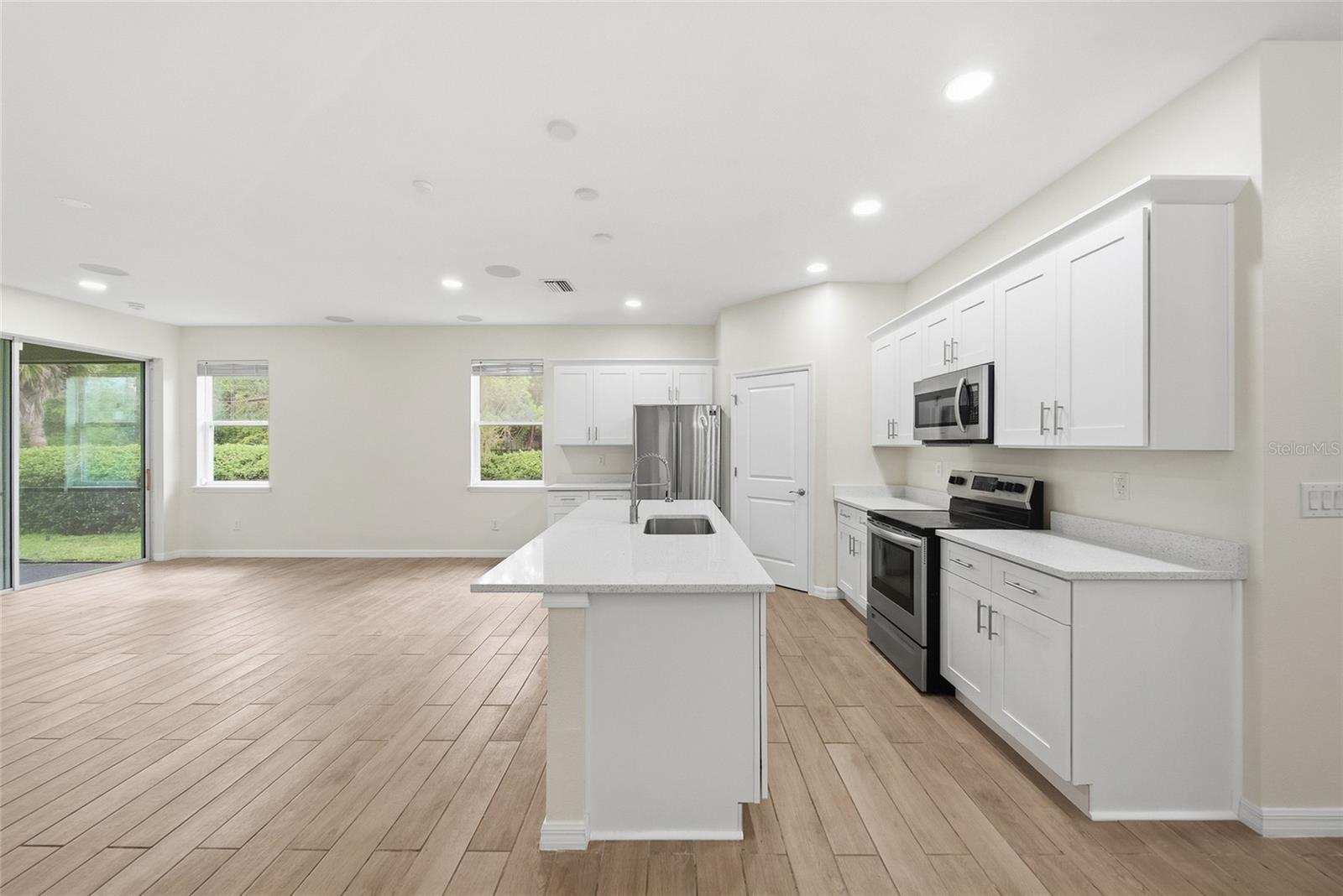 12542 CANDLEBERRY CIR — photo 29