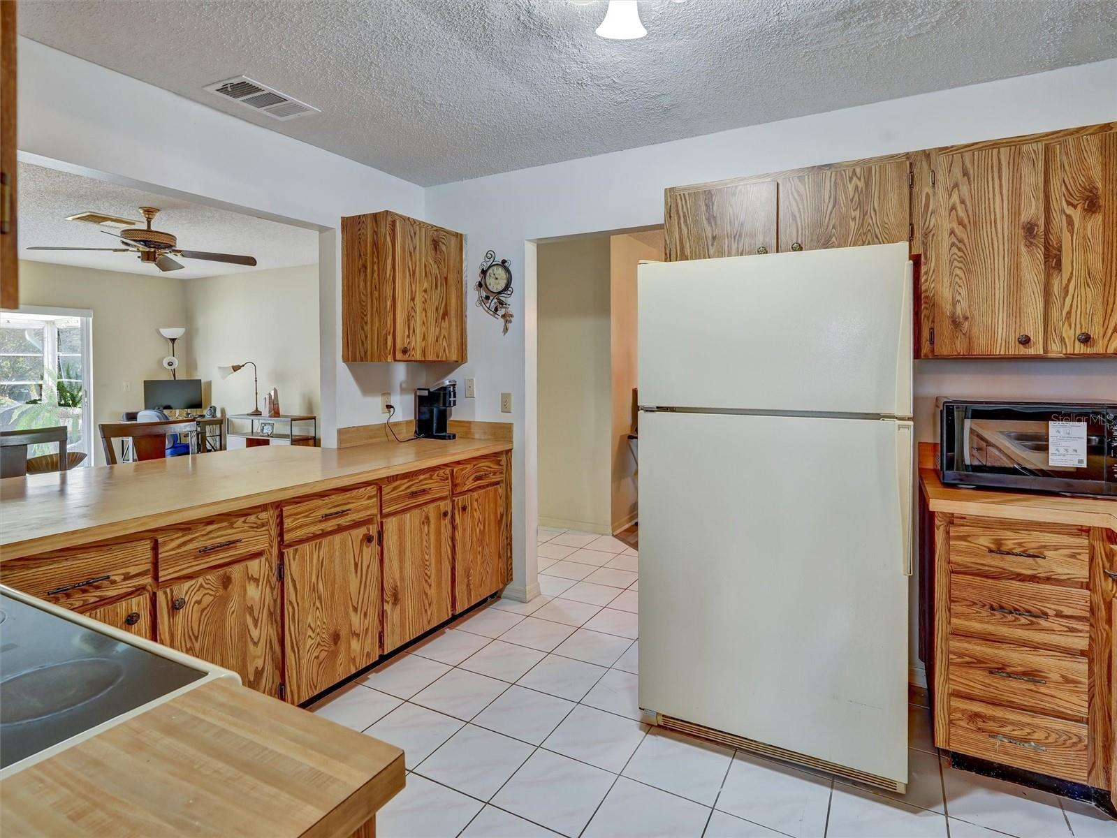 202 CACTUSFLOWER LN — photo 18