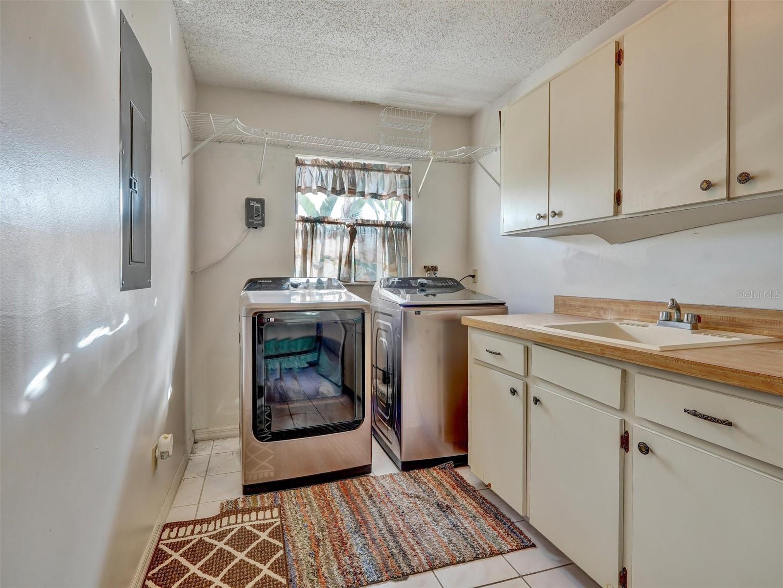 202 CACTUSFLOWER LN — photo 22