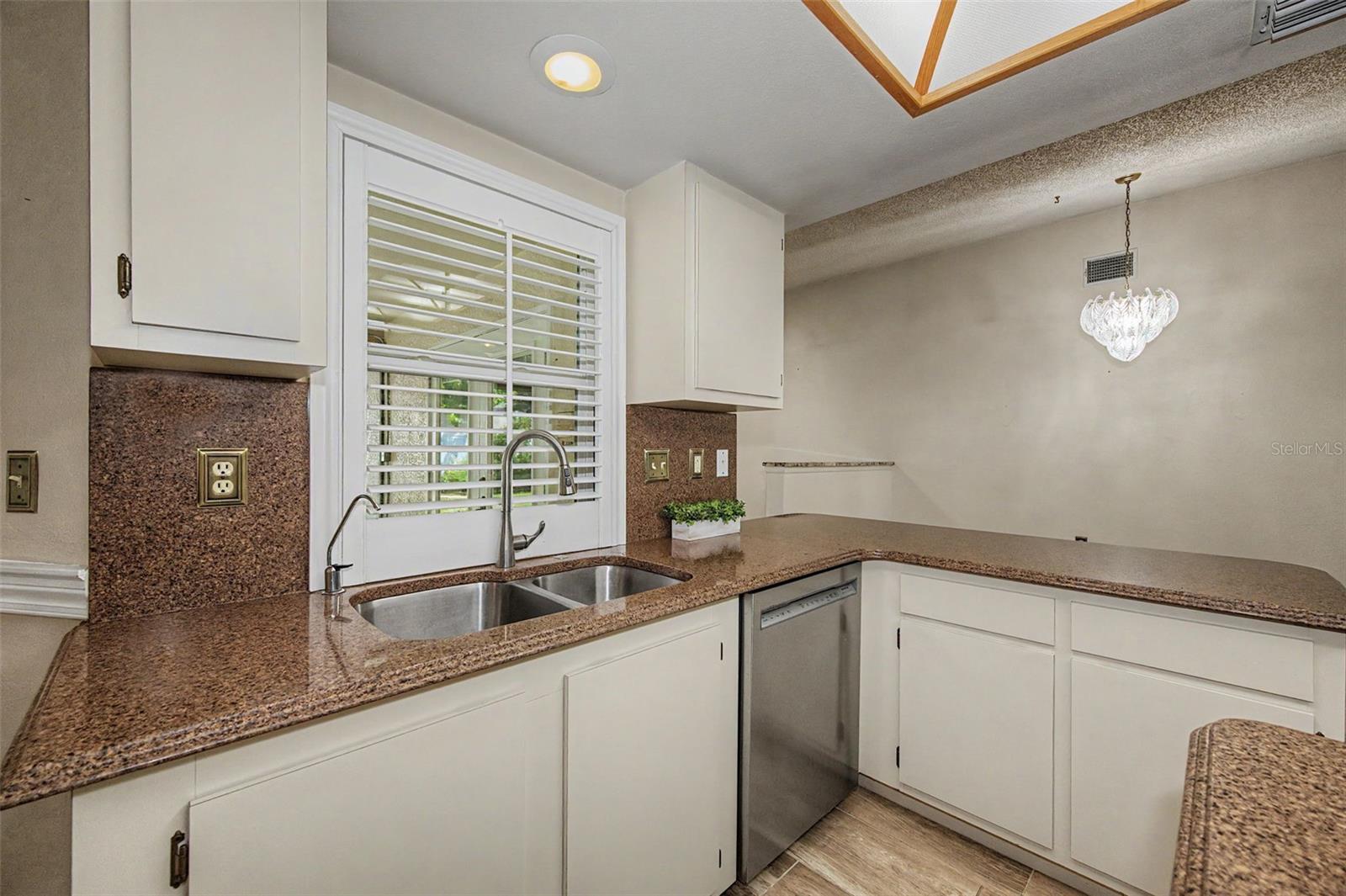2951 ORCHARD DR — photo 20