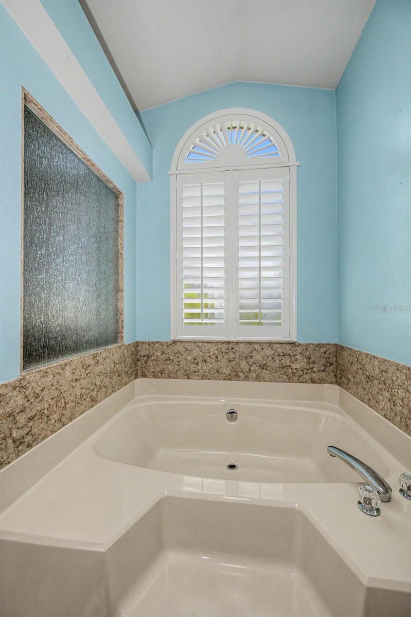 2951 ORCHARD DR — photo 31