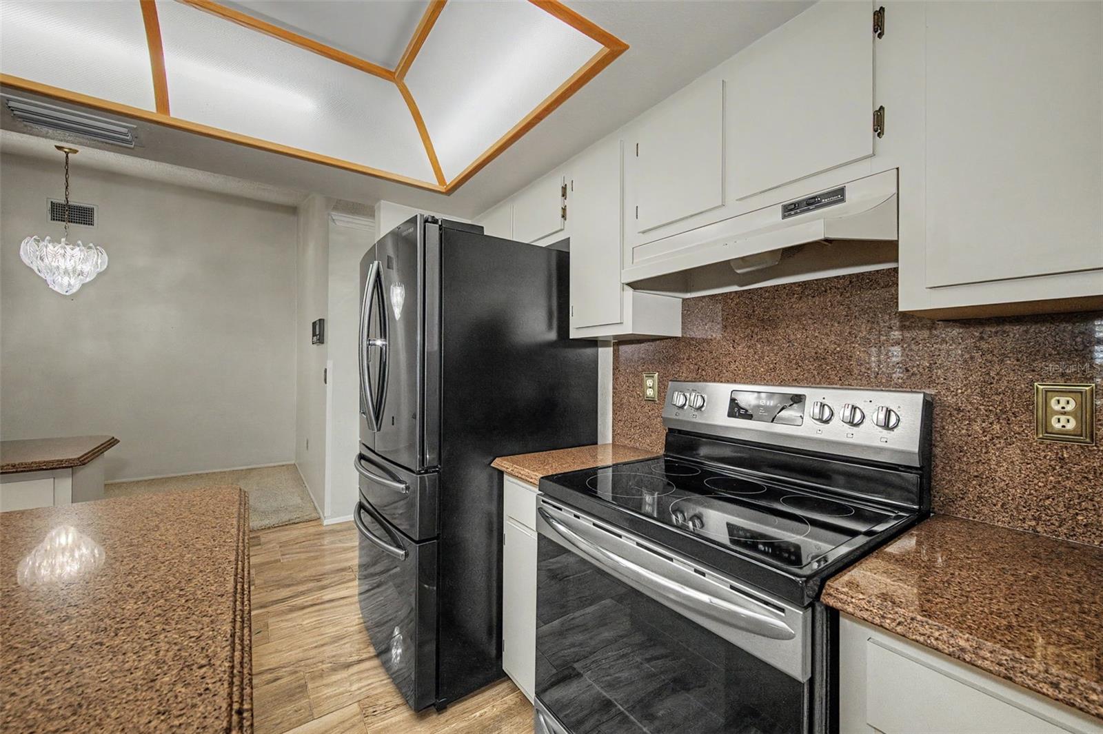 2951 ORCHARD DR — photo 14