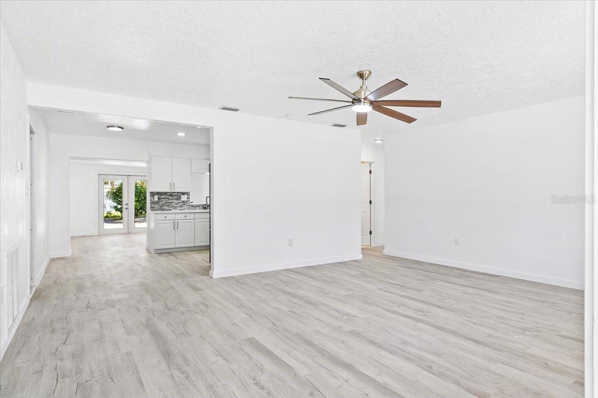 6243 CARLTON AVE — photo 5