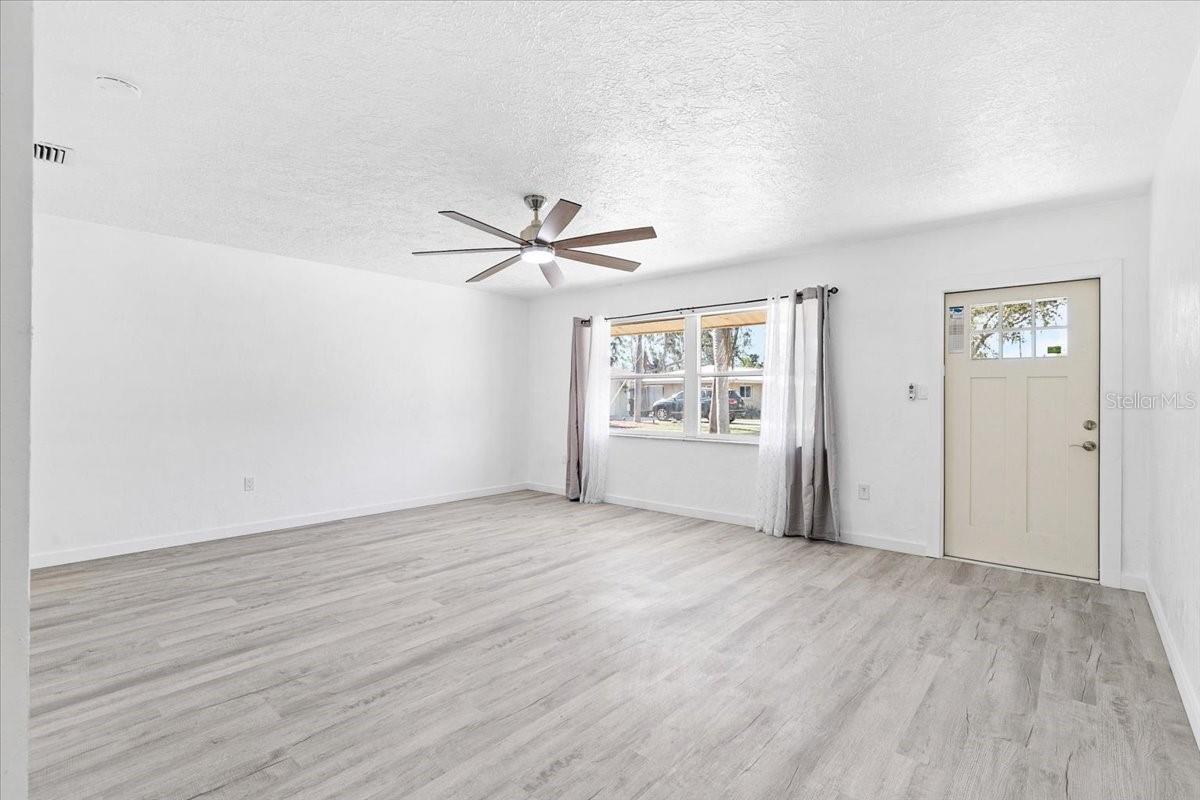 6243 CARLTON AVE — photo 6