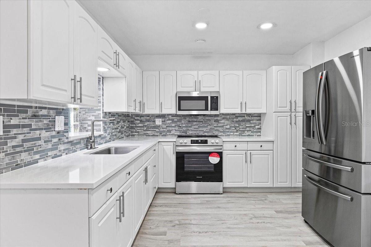 6243 CARLTON AVE — photo 8