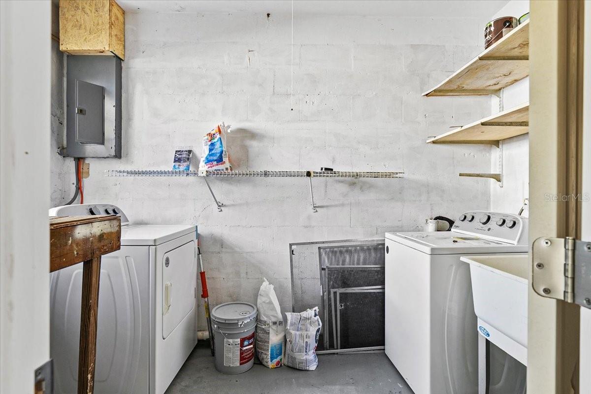 6243 CARLTON AVE — photo 28