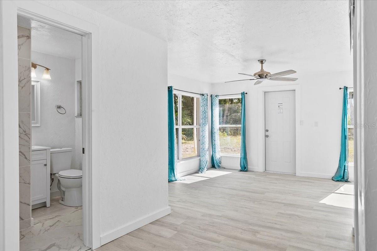 6243 CARLTON AVE — photo 24