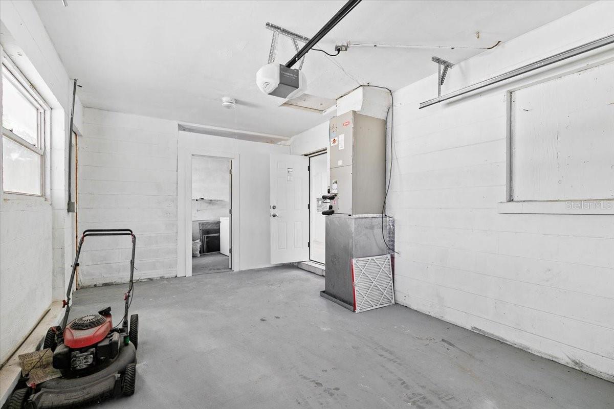 6243 CARLTON AVE — photo 29