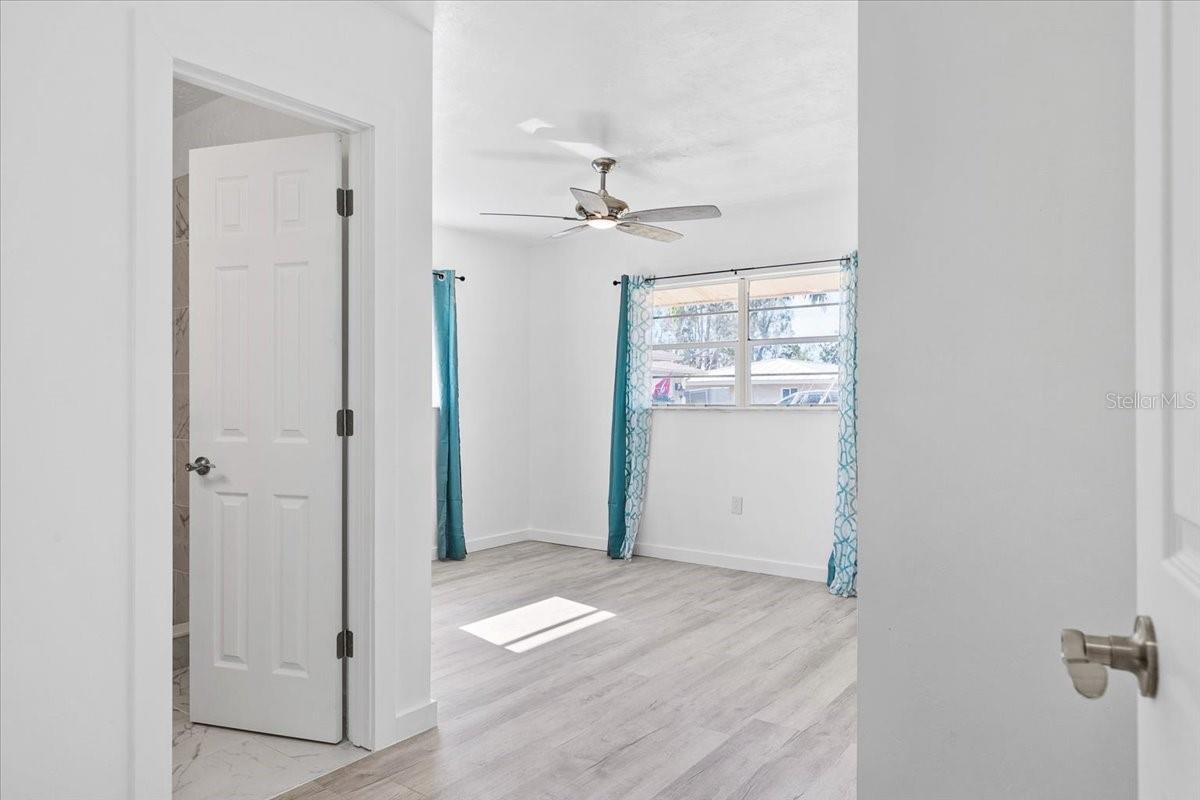 6243 CARLTON AVE — photo 26