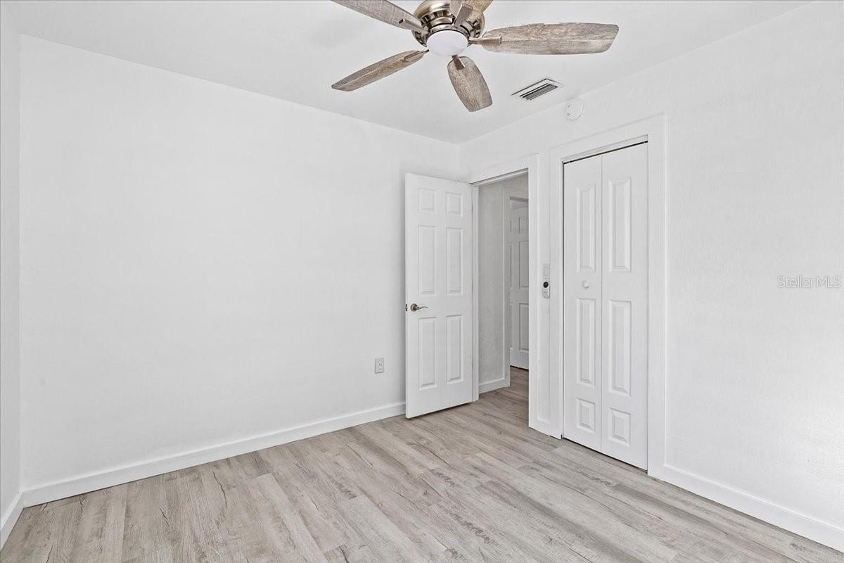 6243 CARLTON AVE — photo 18