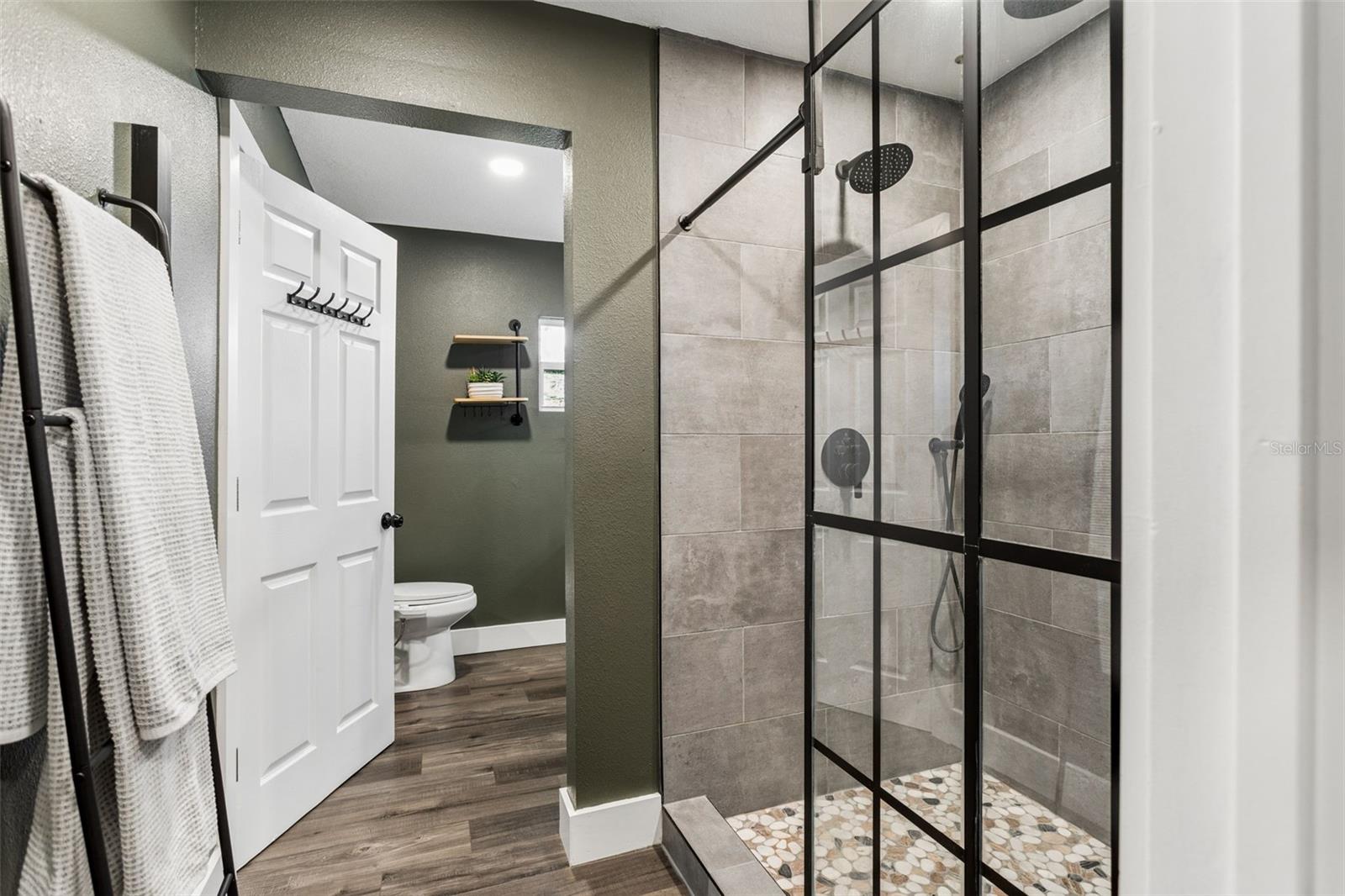 10420 N HAMNER AVE — photo 18