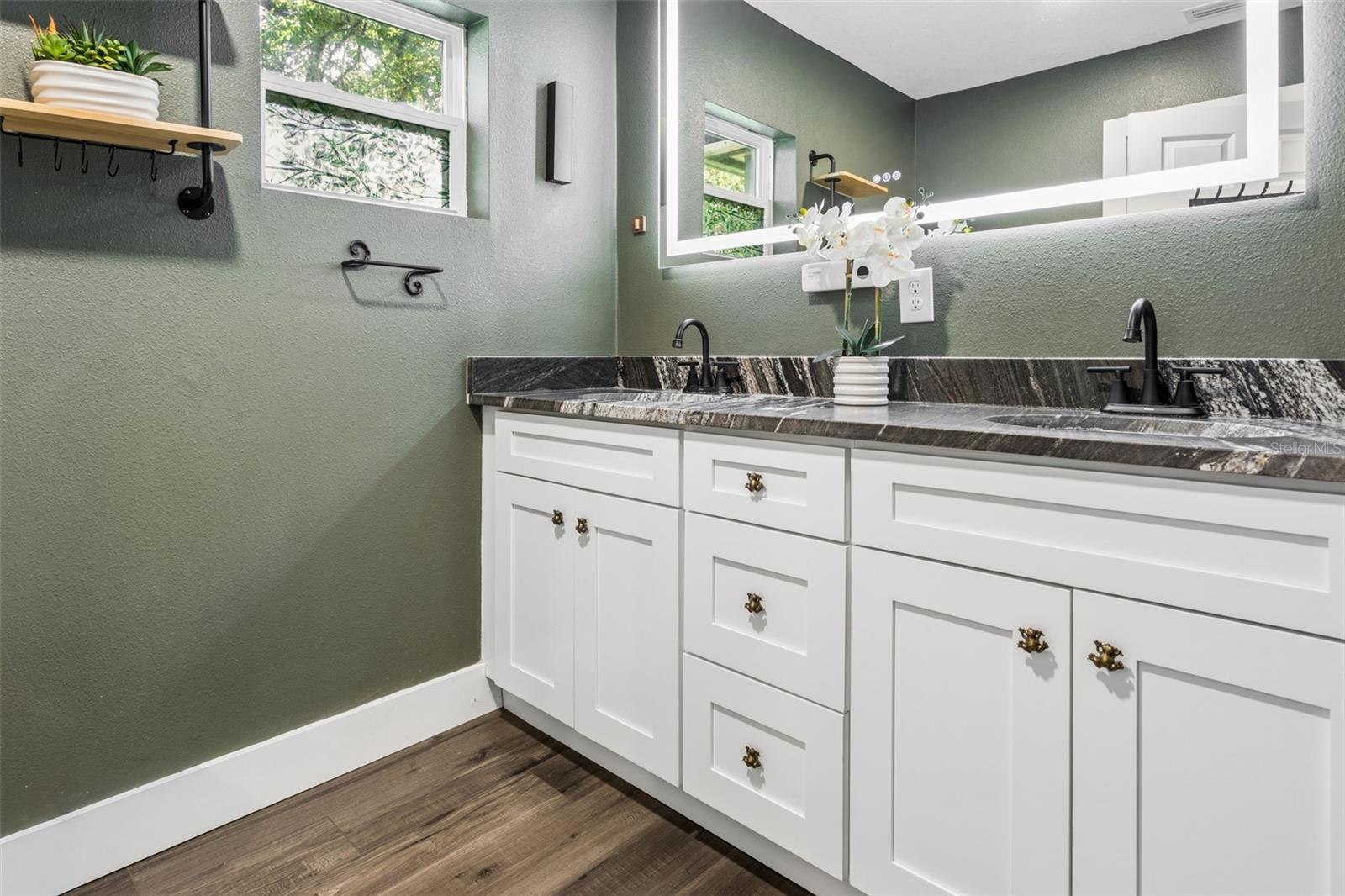 10420 N HAMNER AVE — photo 15