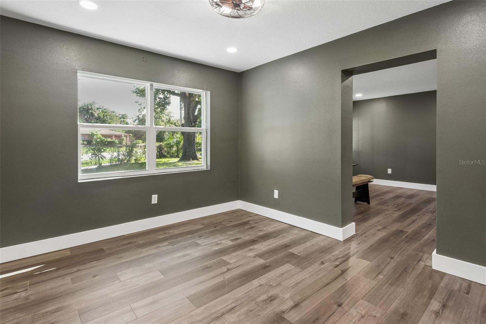 10420 N HAMNER AVE — photo 19