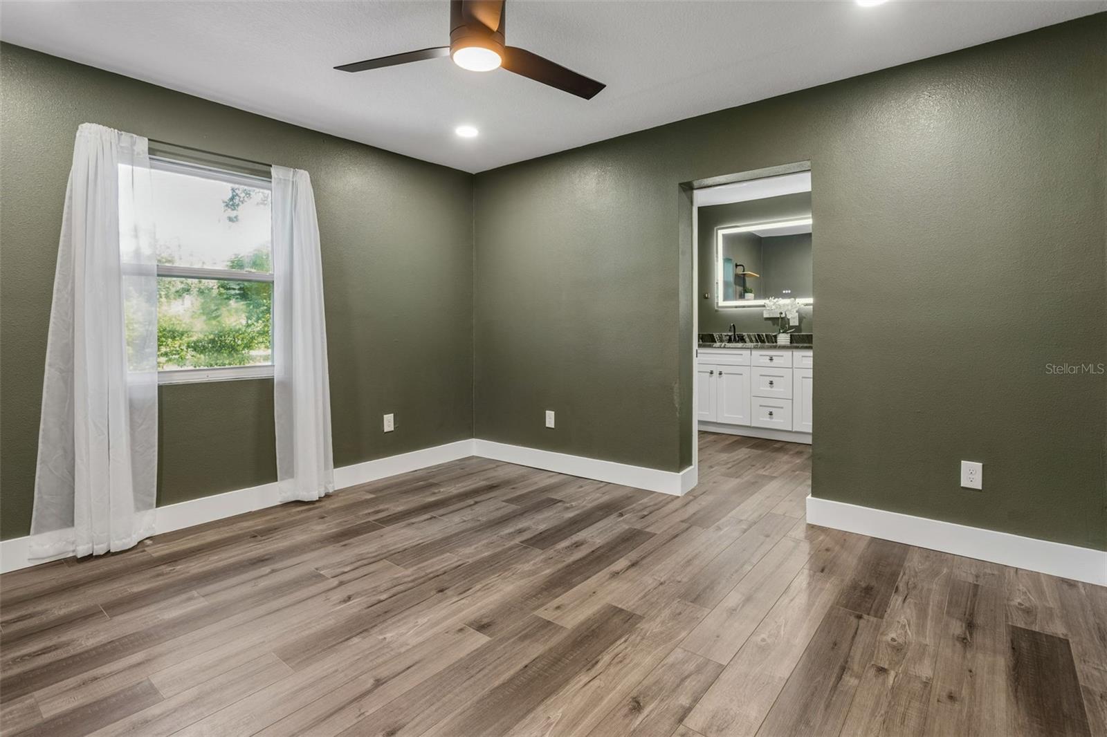 10420 N HAMNER AVE — photo 14