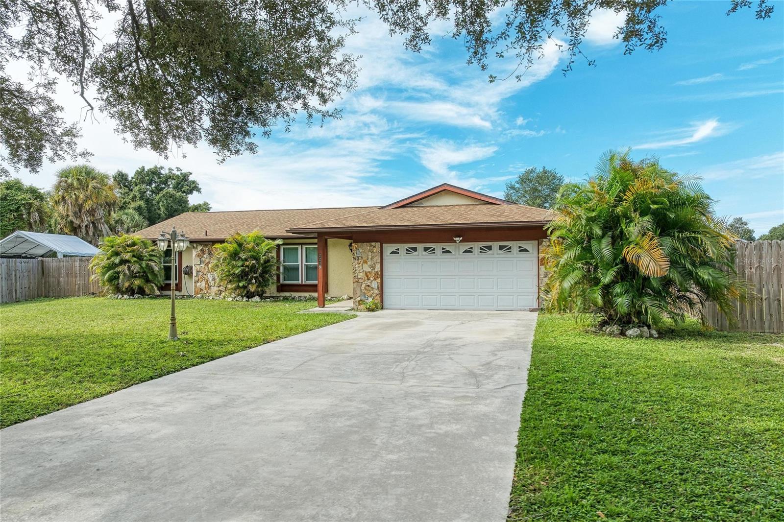 2219 LOCKWOOD MEADOWS CIR — photo 2