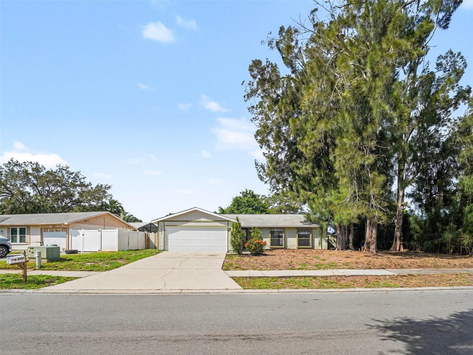 6607 36TH AVENUE DR W — photo 2