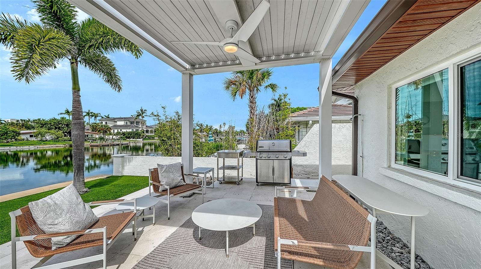 556 N WASHINGTON DR — photo 43