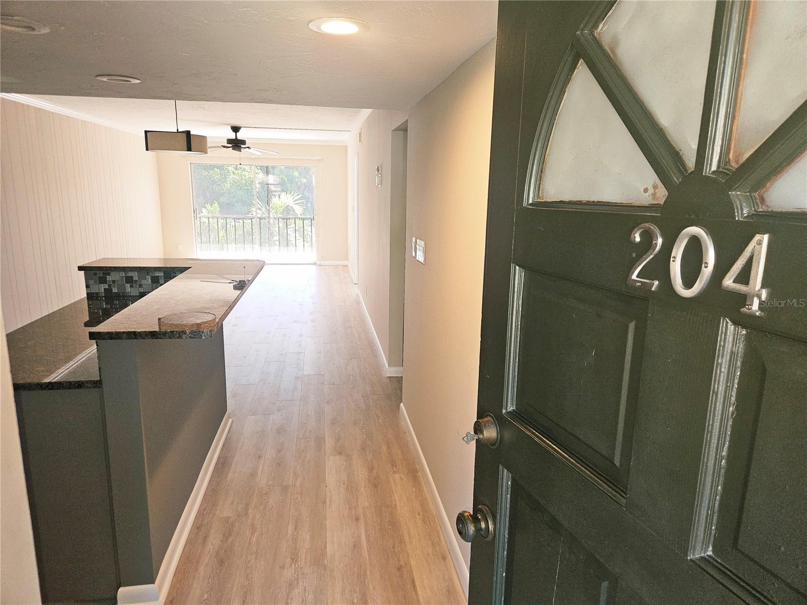 1650 PINE TREE LN #204 — photo 2