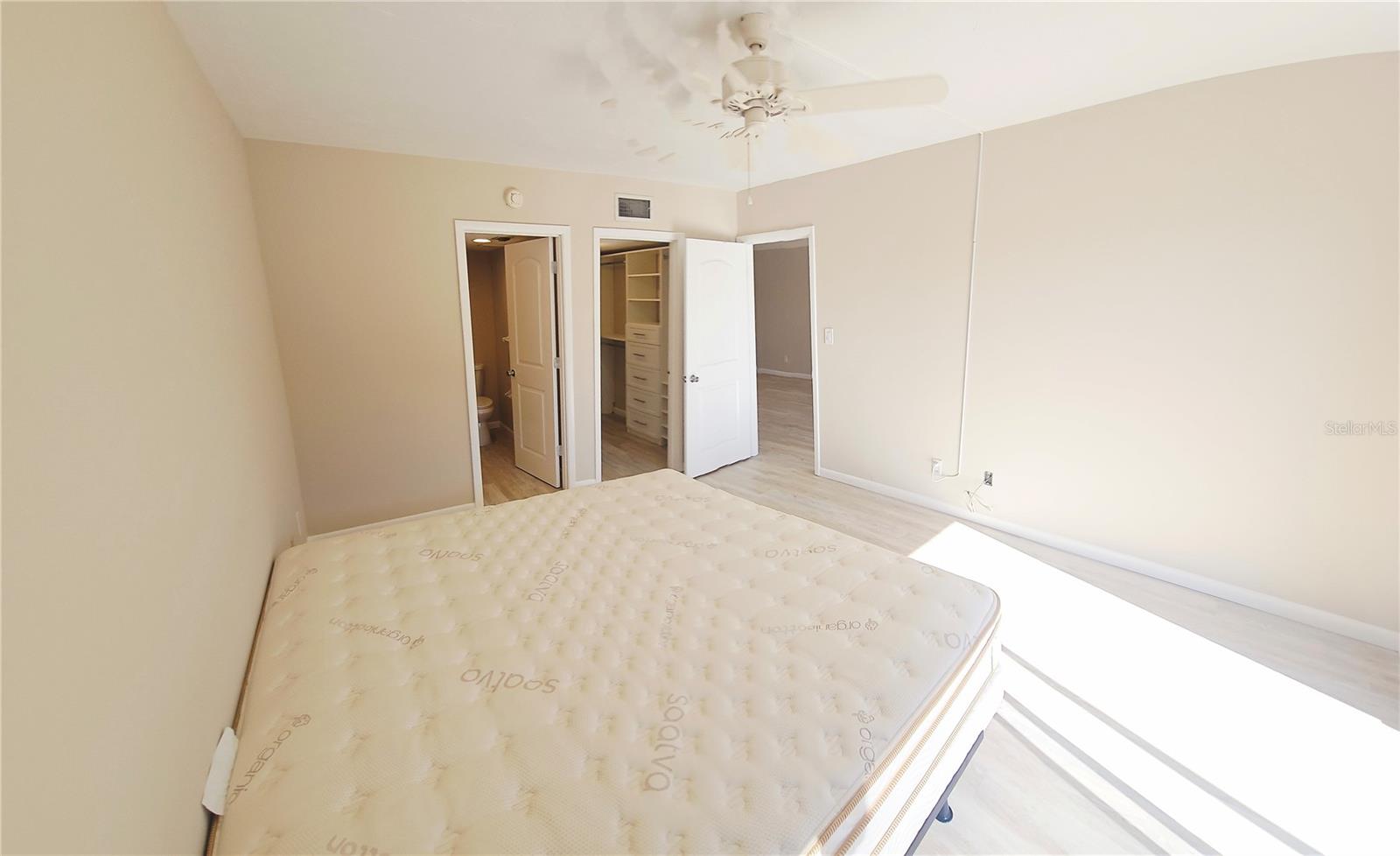 1650 PINE TREE LN #204 — photo 11
