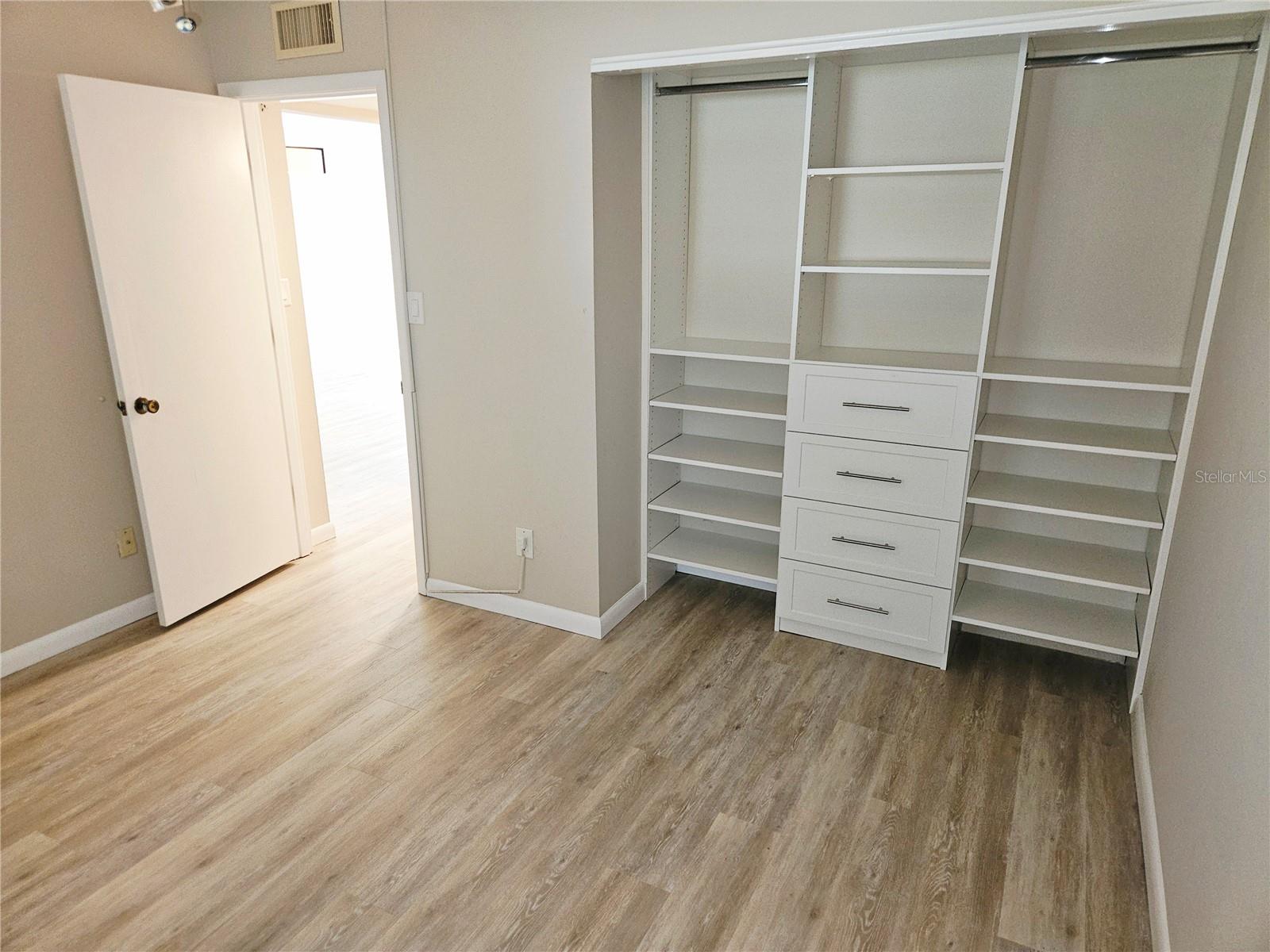 1650 PINE TREE LN #204 — photo 18