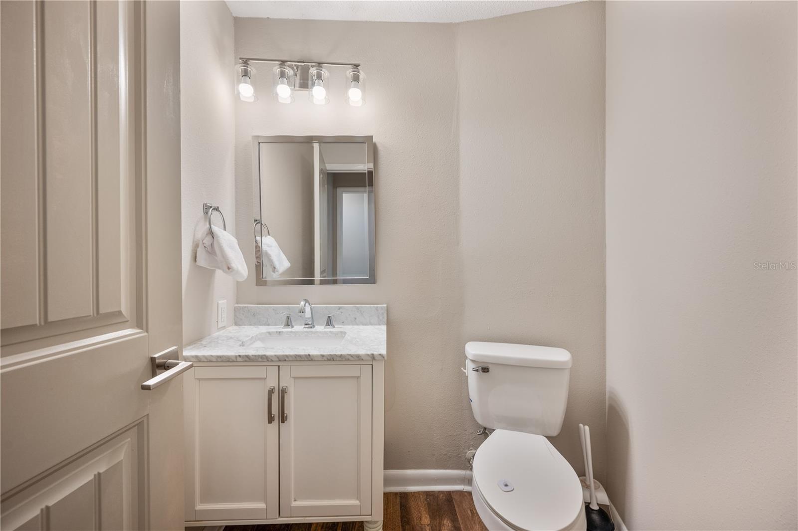 13510 AVISTA DR — photo 38