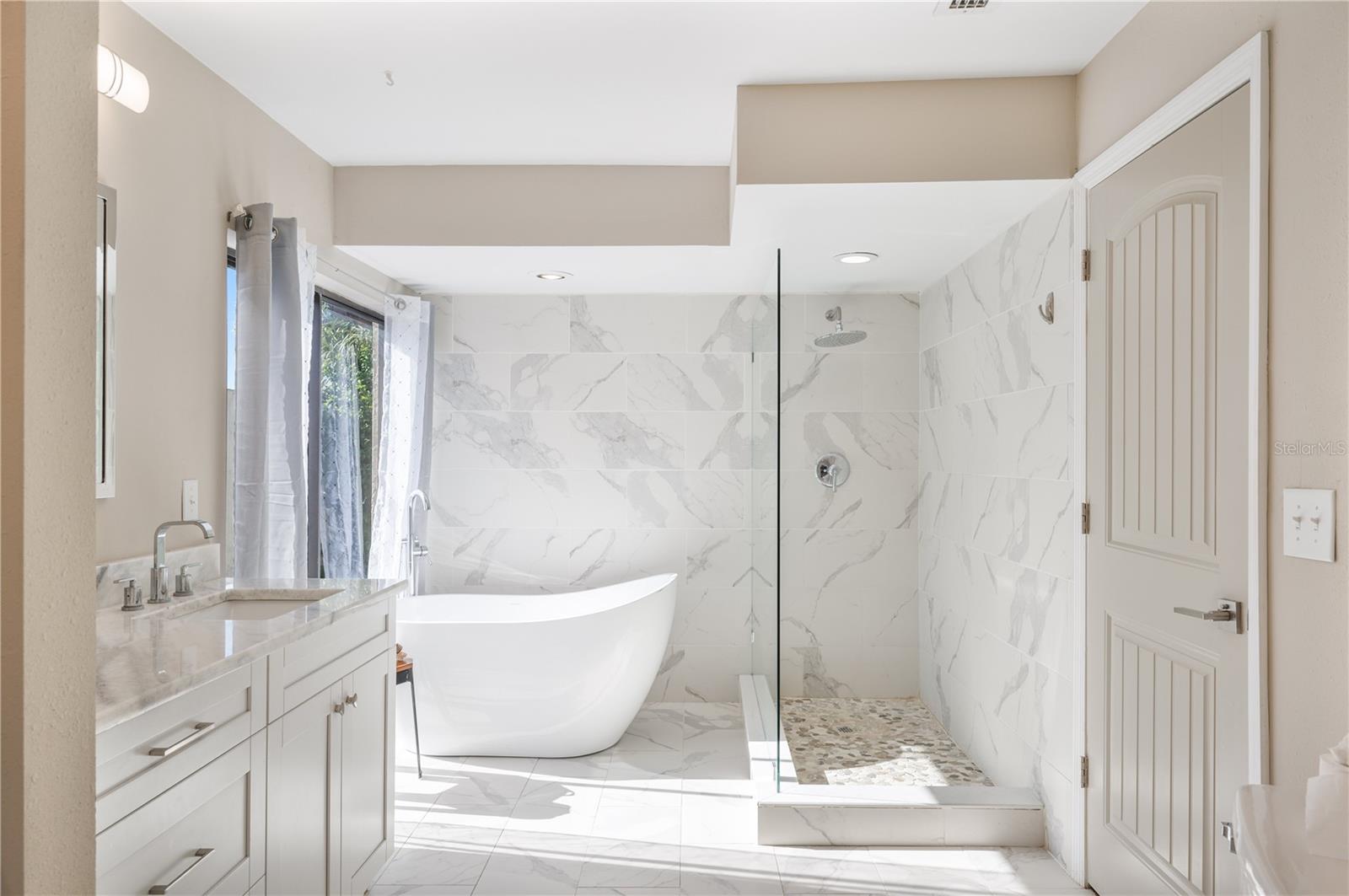 13510 AVISTA DR — photo 20
