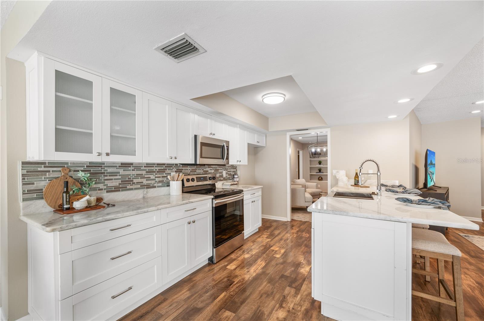 13510 AVISTA DR — photo 8