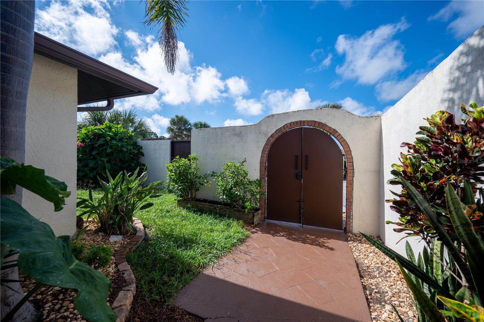 13510 AVISTA DR — photo 50