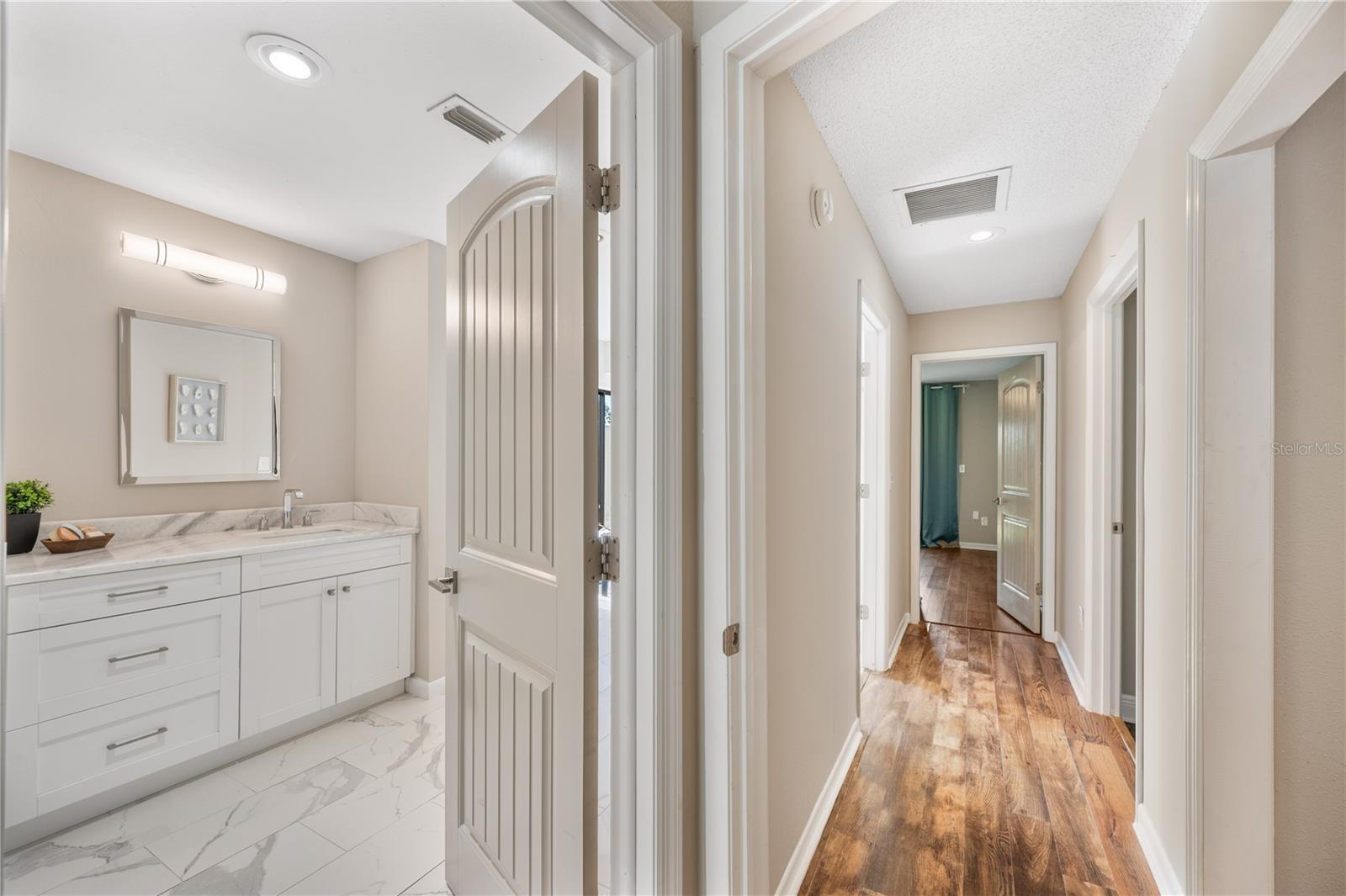 13510 AVISTA DR — photo 23