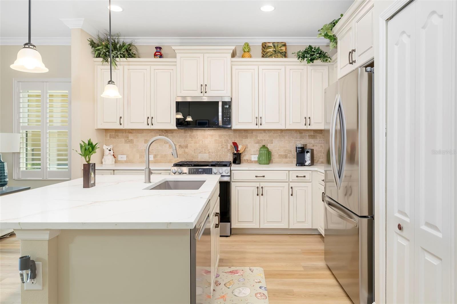 21620 AVON PARK CT — photo 15