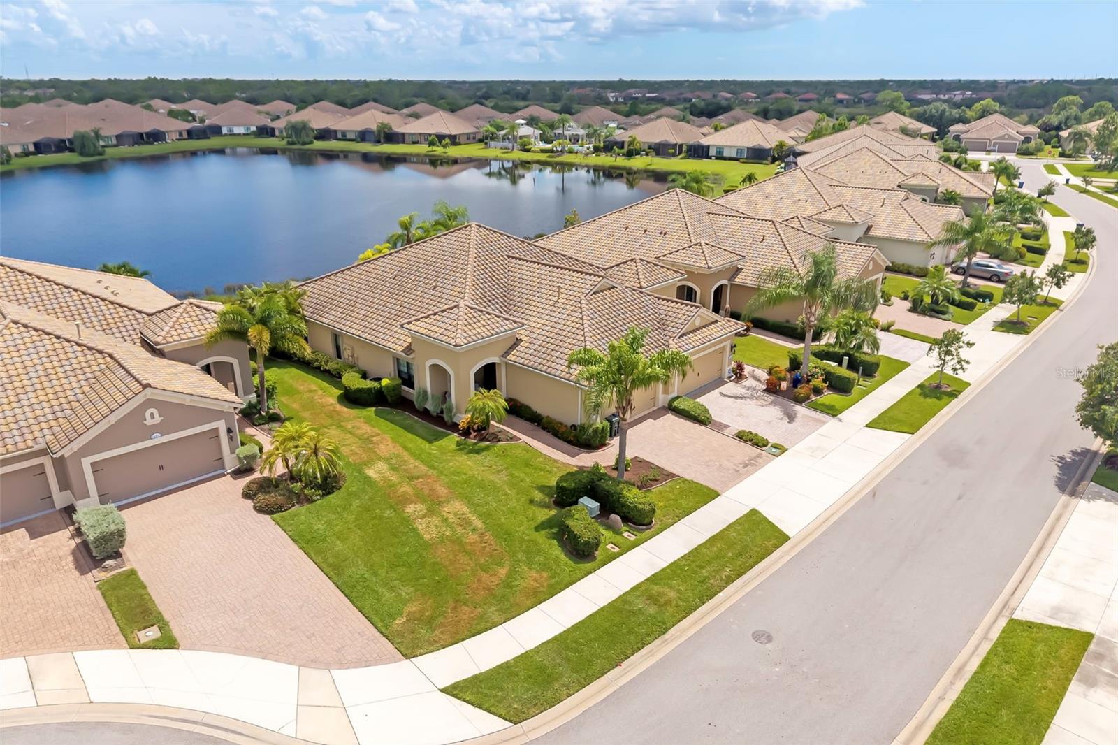 21620 AVON PARK CT — photo 75