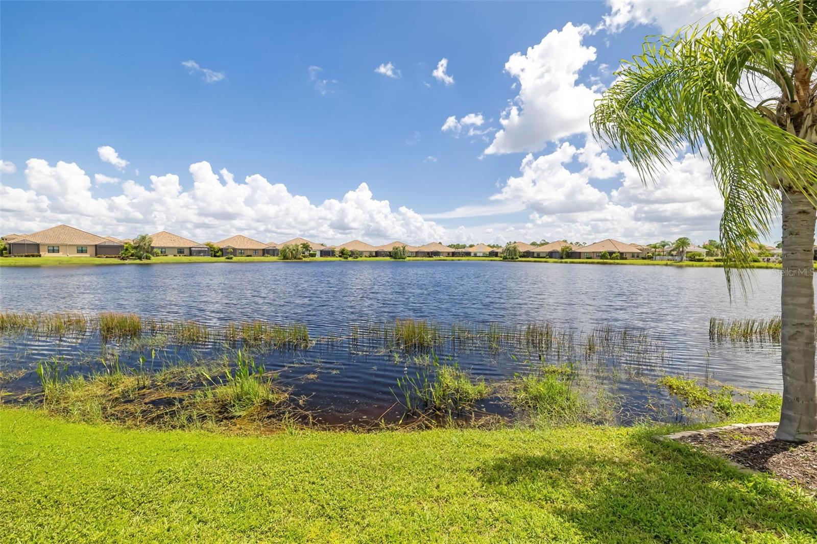 21620 AVON PARK CT — photo 40
