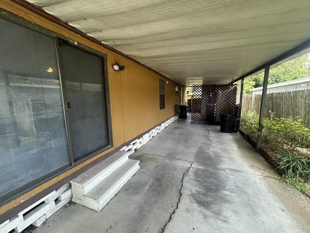 10542 BAY HILLS CIR — photo 2