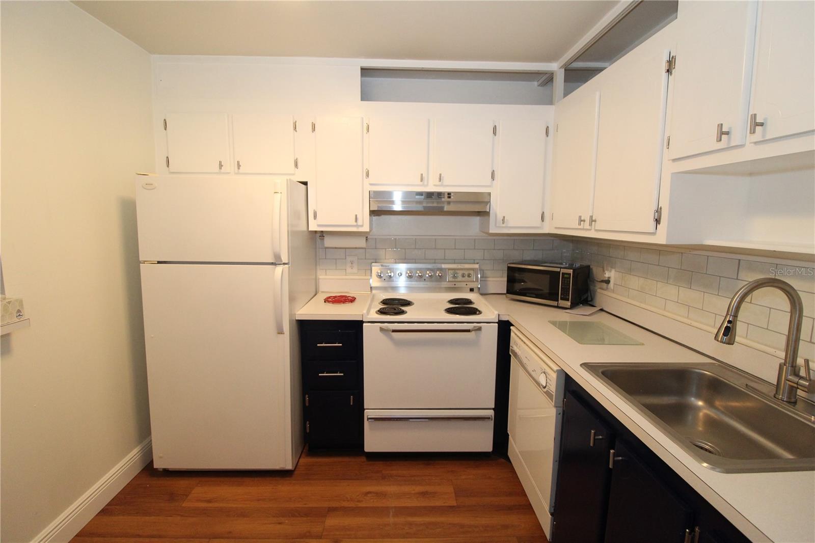 2202 CLUBHOUSE DR #182 — photo 9