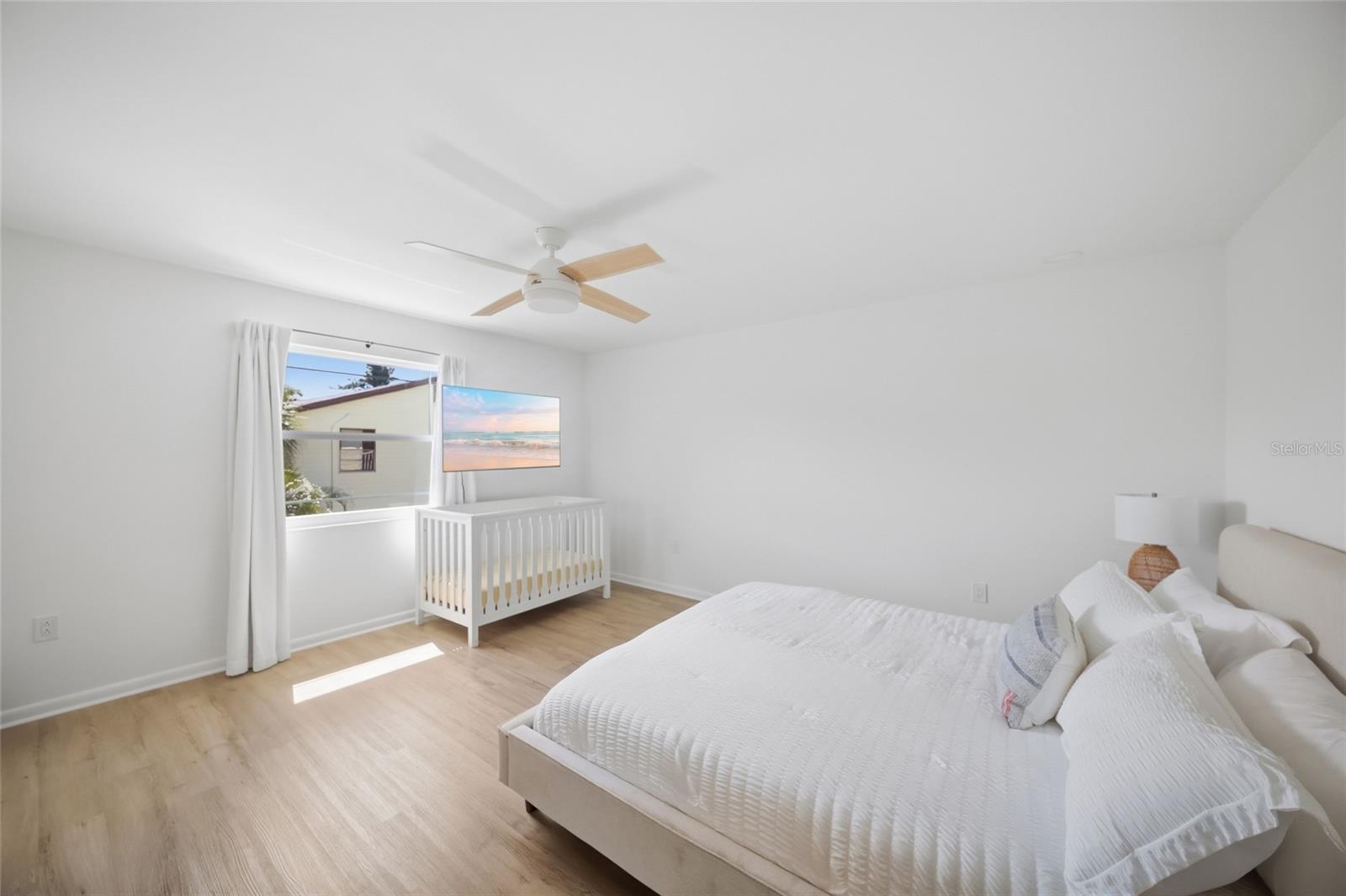 254 GLADIOLUS ST — photo 17