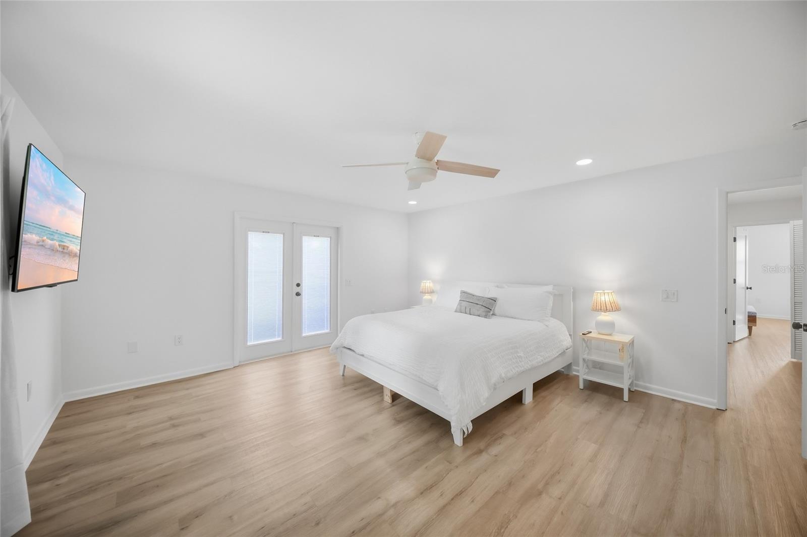 254 GLADIOLUS ST — photo 27