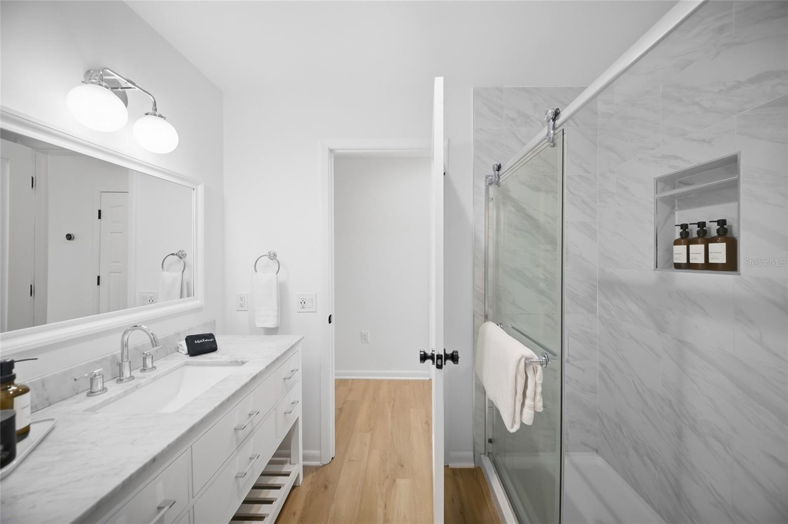 254 GLADIOLUS ST — photo 29