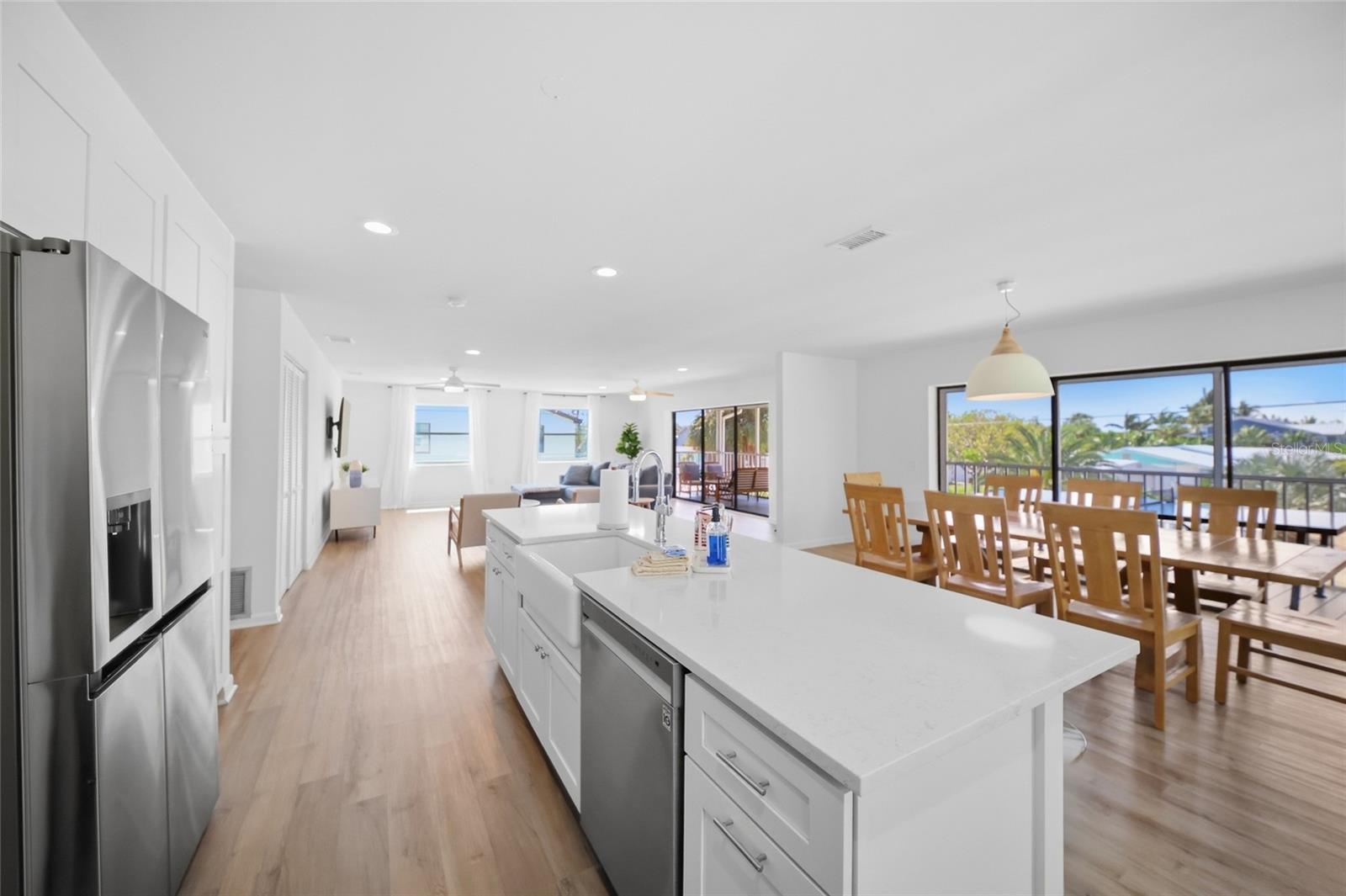 254 GLADIOLUS ST — photo 15
