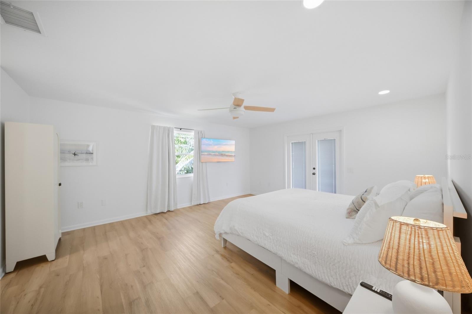 254 GLADIOLUS ST — photo 26