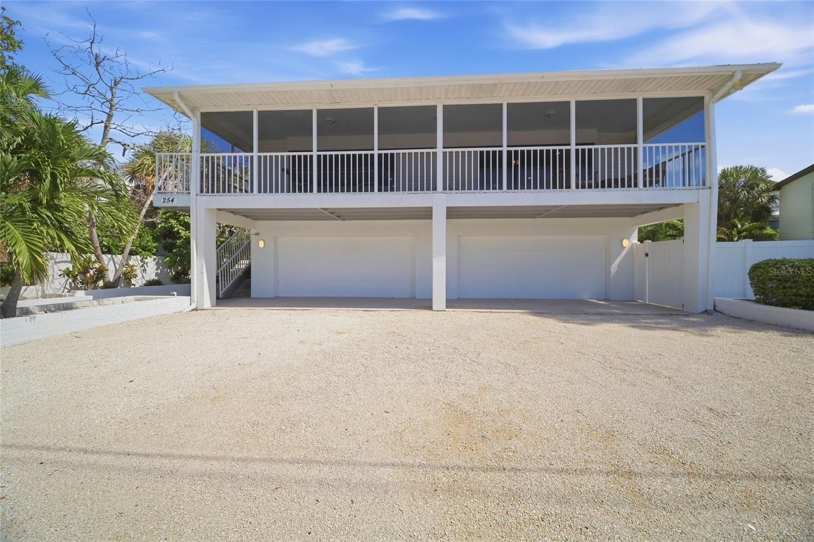 254 GLADIOLUS ST — photo 2