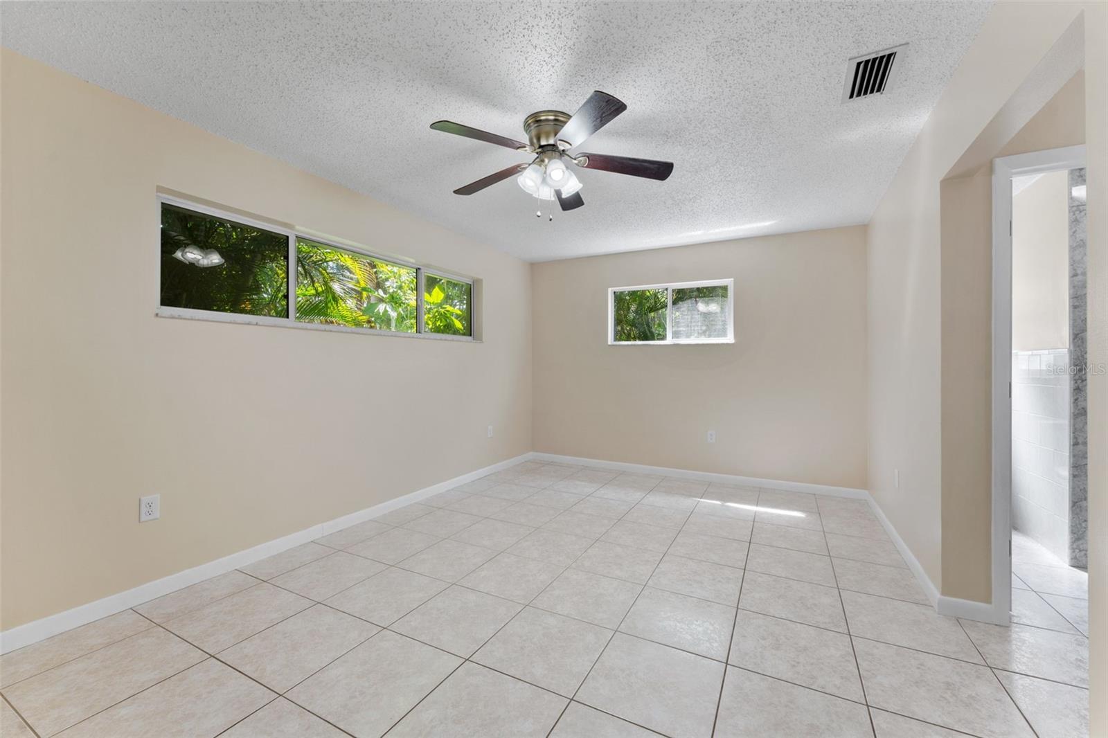 344 CROSSWINDS DR — photo 15