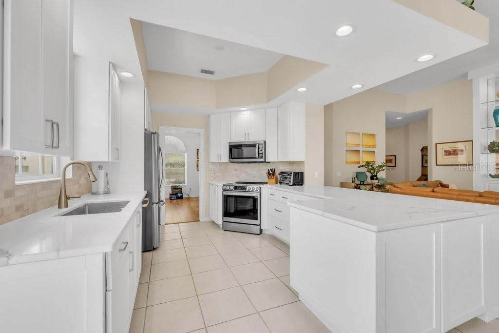 8375 JESOLO LN — photo 6