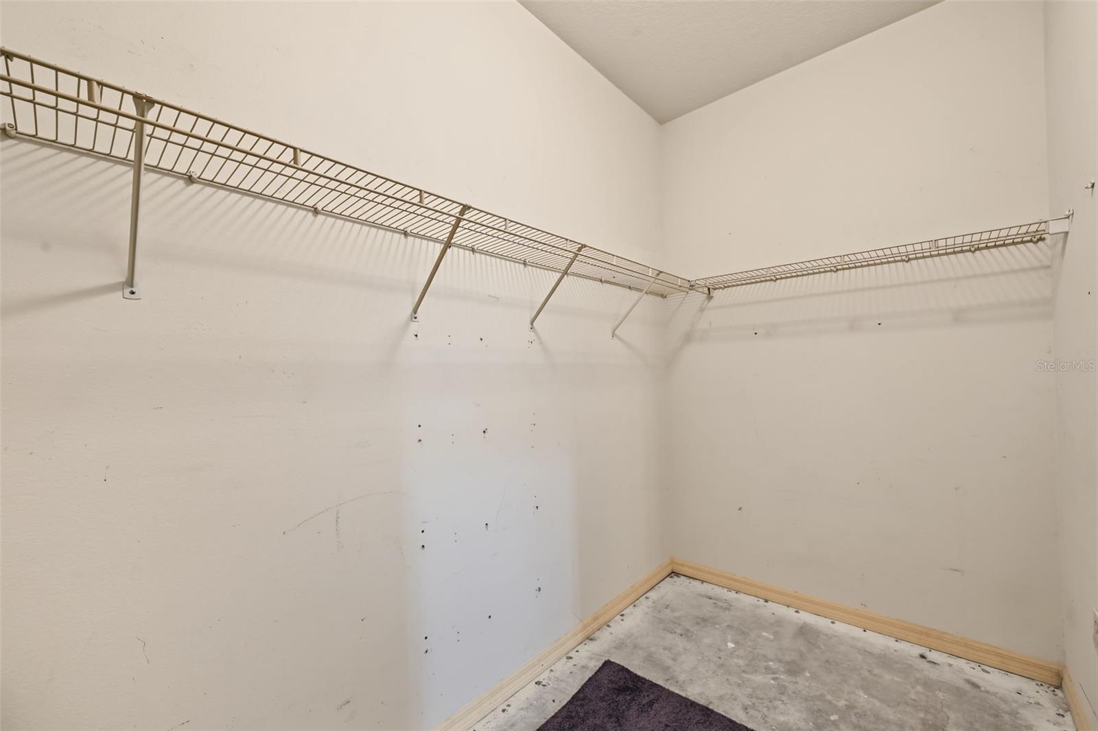 3907 LOCKRIDGE DR — photo 26