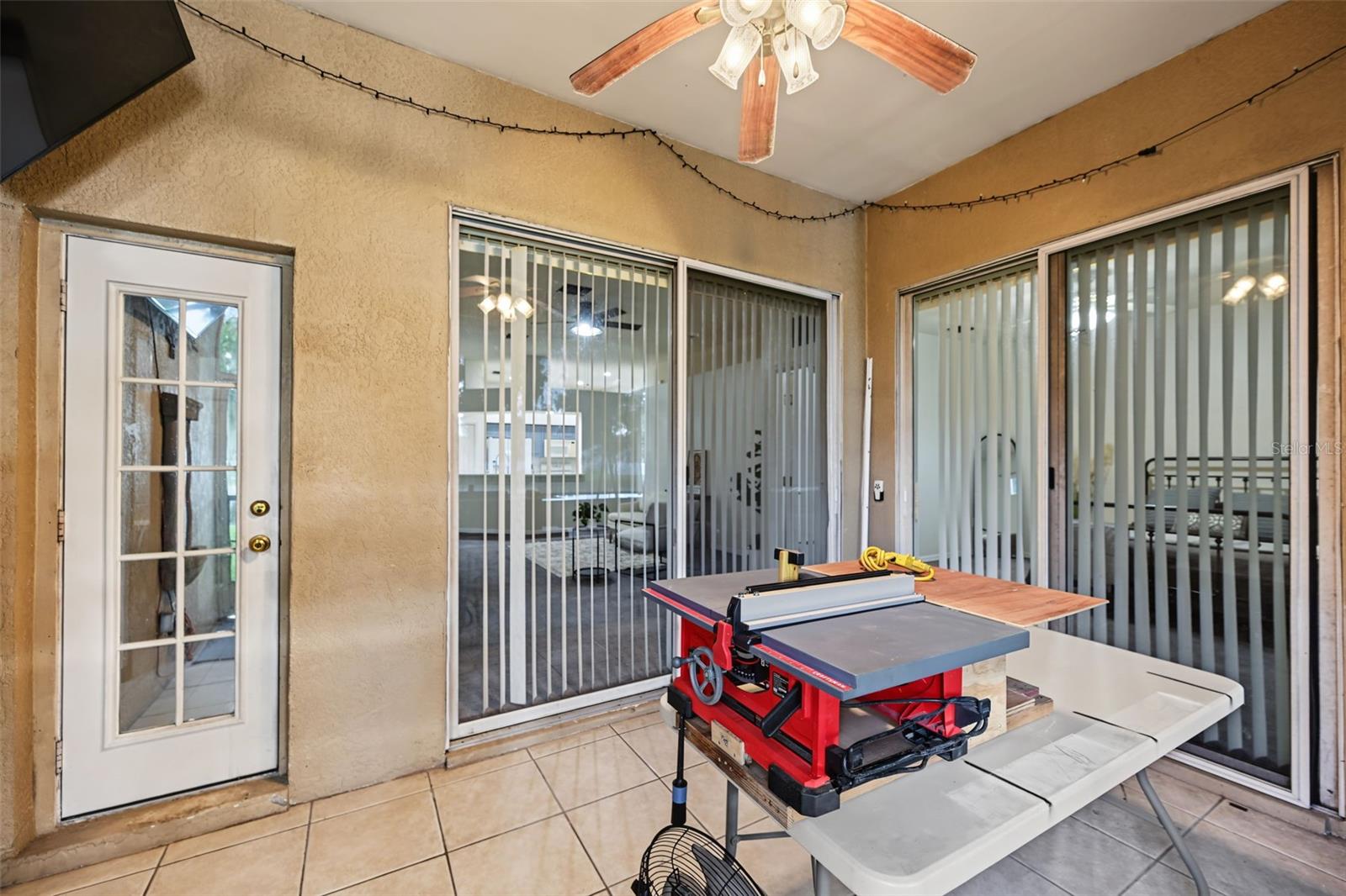 3907 LOCKRIDGE DR — photo 33